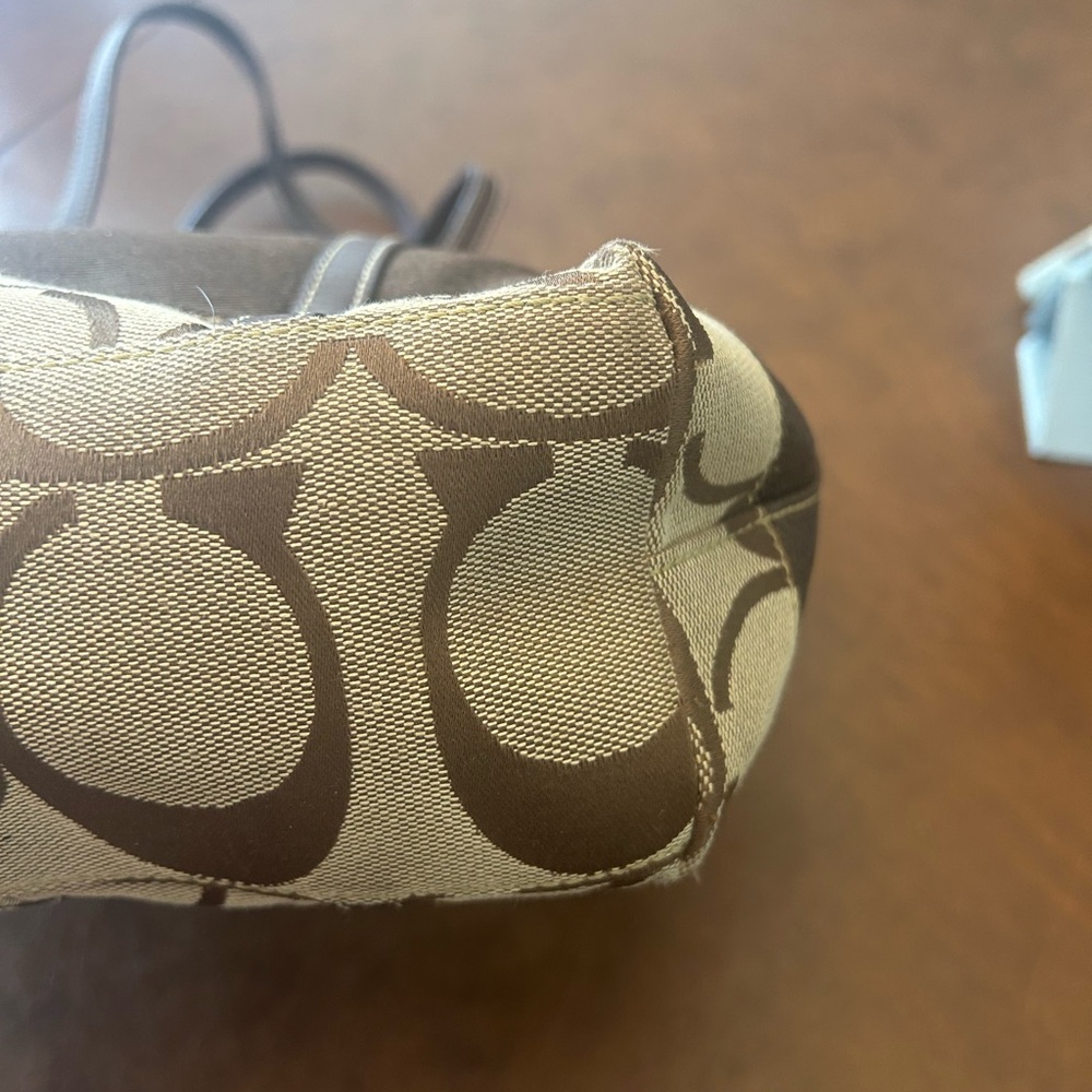 Coach 2007 Legacy Story with Signature Jacquard Tote in EUC - Picture 5 of 13